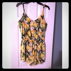 Show me your MuMu Rorey Lemon Romper 🍋🍋